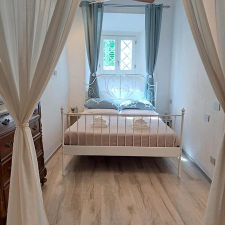 Ferienwohnung Casina Di Alice Vinci Exterior foto