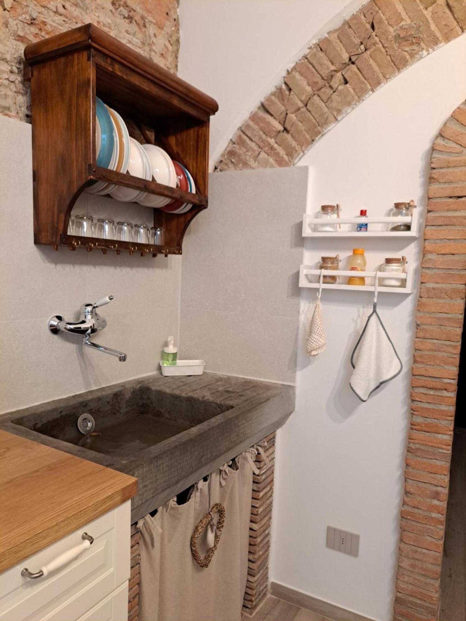 Ferienwohnung Casina Di Alice Vinci Exterior foto